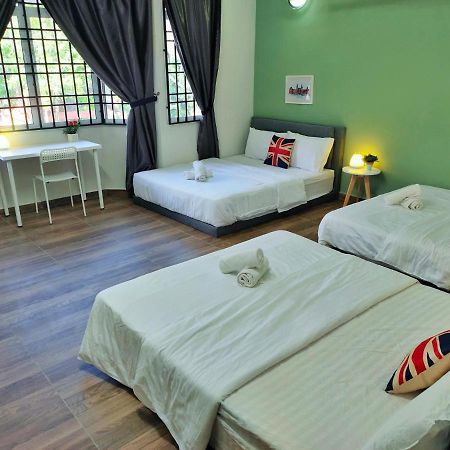 Semi-Detached, Up To 21 Pax, 4 Bedrooms, 3 Bathrooms, 4 Car Parks By Star Home Bayan Lepas Bagian luar foto