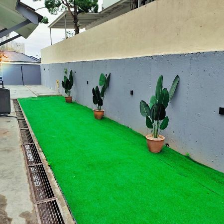 Semi-Detached, Up To 21 Pax, 4 Bedrooms, 3 Bathrooms, 4 Car Parks By Star Home Bayan Lepas Bagian luar foto