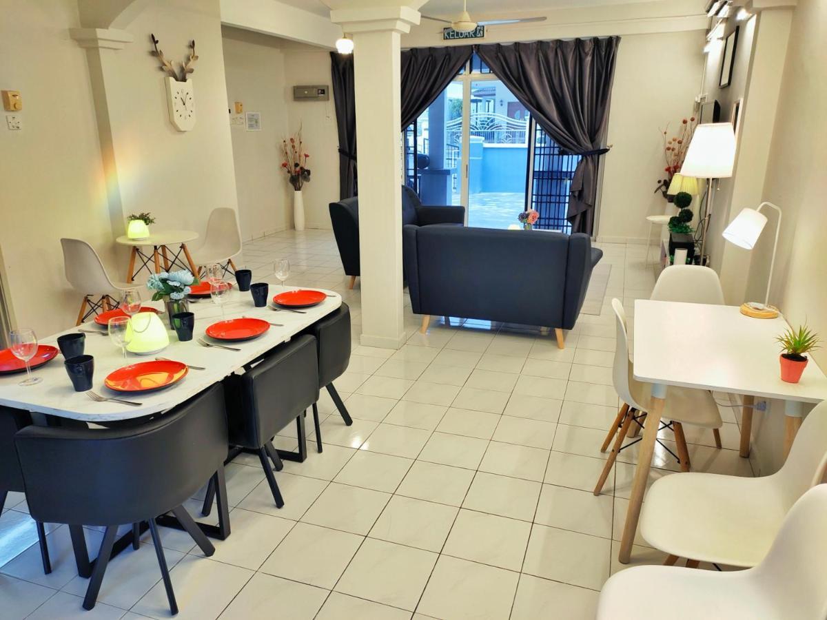 Semi-Detached, Up To 21 Pax, 4 Bedrooms, 3 Bathrooms, 4 Car Parks By Star Home Bayan Lepas Bagian luar foto