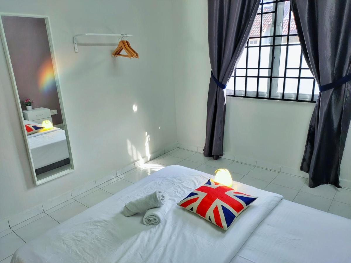 Semi-Detached, Up To 21 Pax, 4 Bedrooms, 3 Bathrooms, 4 Car Parks By Star Home Bayan Lepas Bagian luar foto