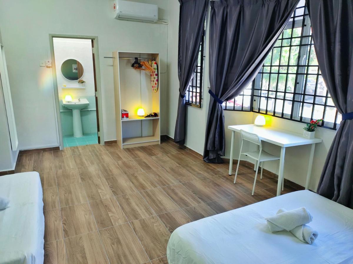 Semi-Detached, Up To 21 Pax, 4 Bedrooms, 3 Bathrooms, 4 Car Parks By Star Home Bayan Lepas Bagian luar foto
